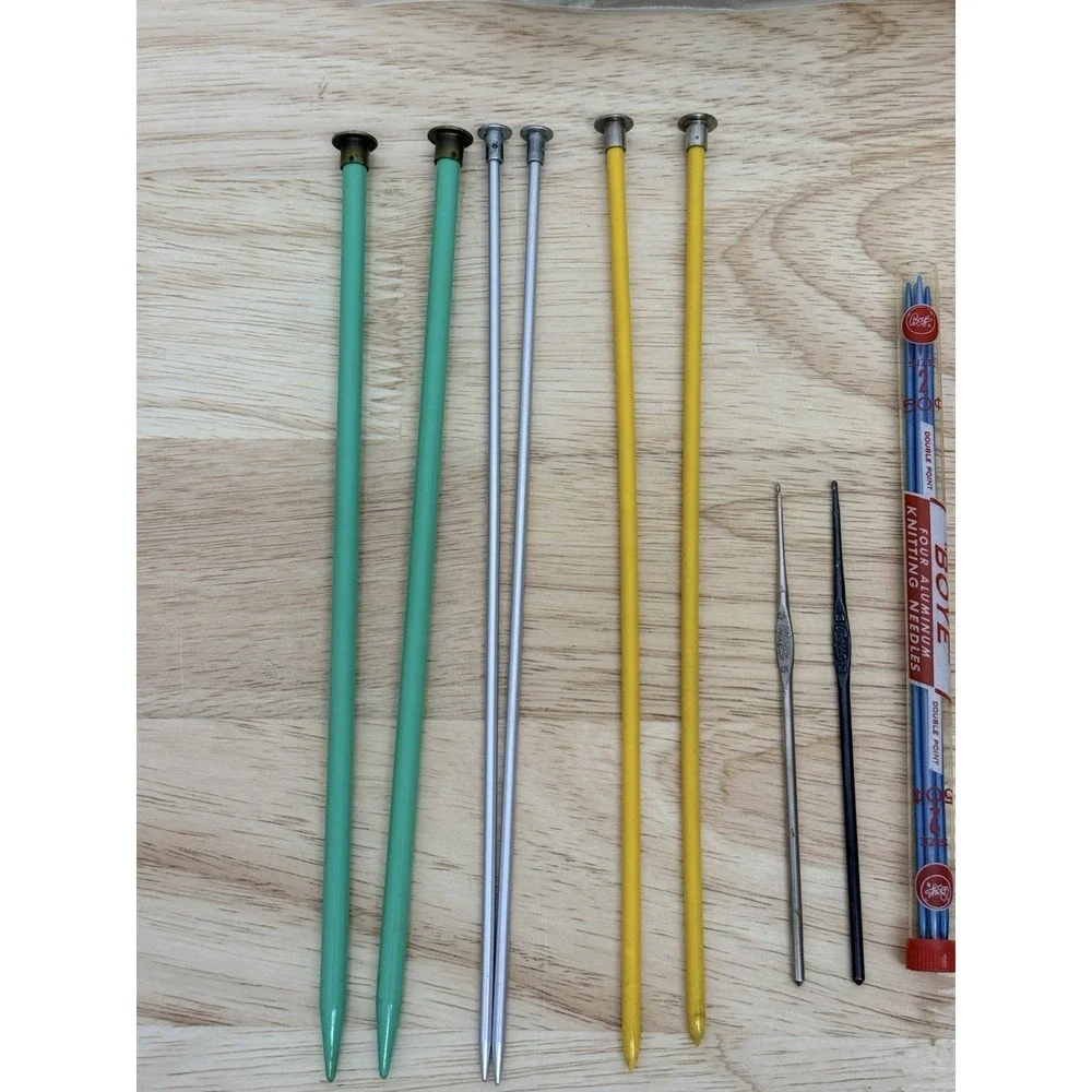 Vintage Knitting Needle Lot Boye Crochet Hooks Yarn Columbia Minerva #54